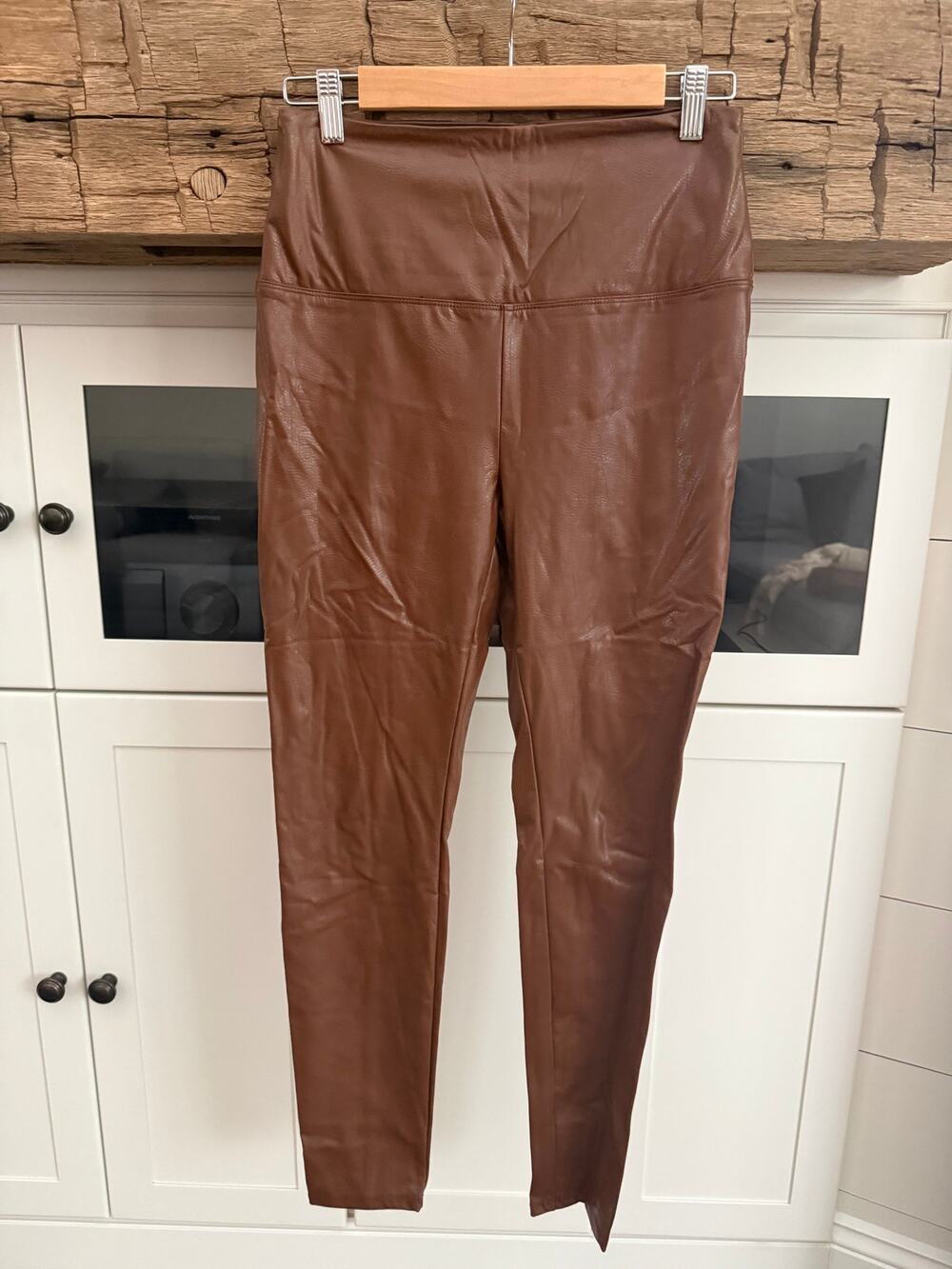 Lysse NY Faux Leather Leggings Sz M Brown High Waisted Slit Hem Vegan Pleather